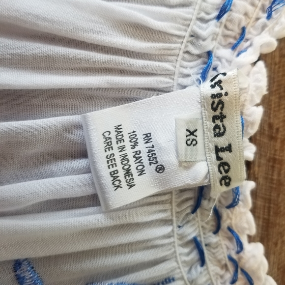 Embellished peasant blouse - Picture 7 of 9